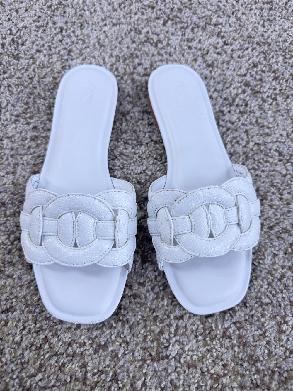 Nordstrom Rack White Women's Slide Sandals - Elegant Interlock Strap 8.5